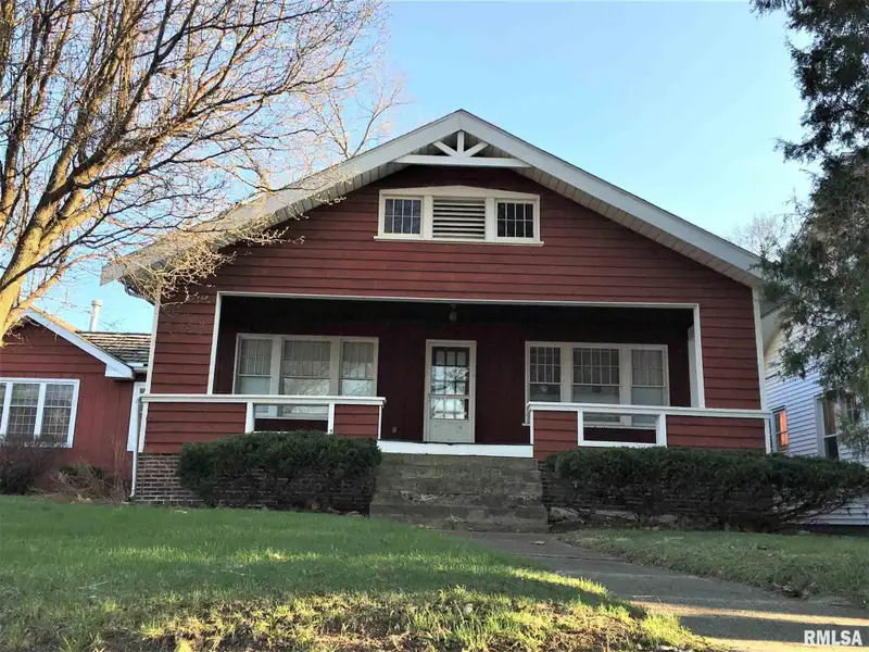 Commercial Investment Property in Pekin - Former Assisted Living Center Near Hospital Campus