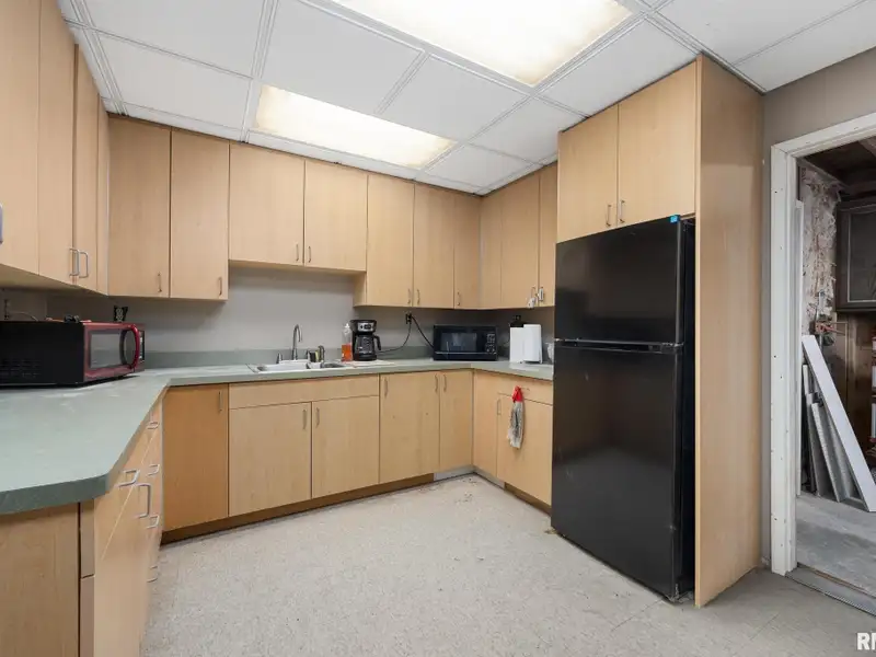 Versatile 6,000 Sq. Ft. Commercial Building Near Route 116 with Loading Dock and Office Space