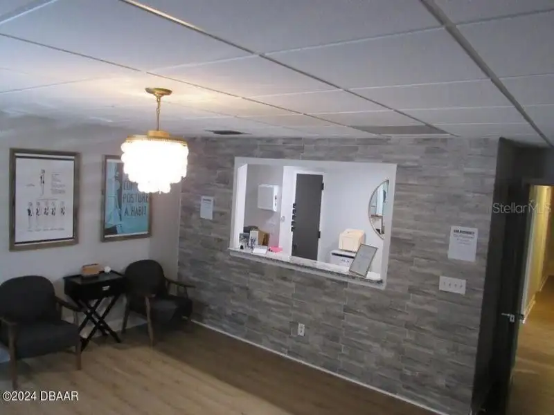 Renovated Medical Suite in Granada Oaks Building, Ormond Beach - 1632 Sf Turnkey Opportunity