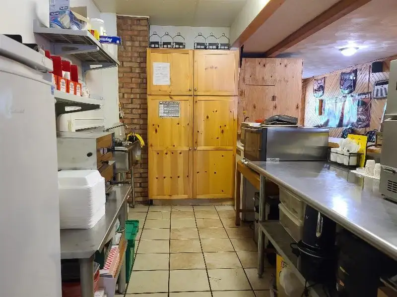 Established Bar for Sale in Downtown Pardeeville, Wi with Outdoor Seating