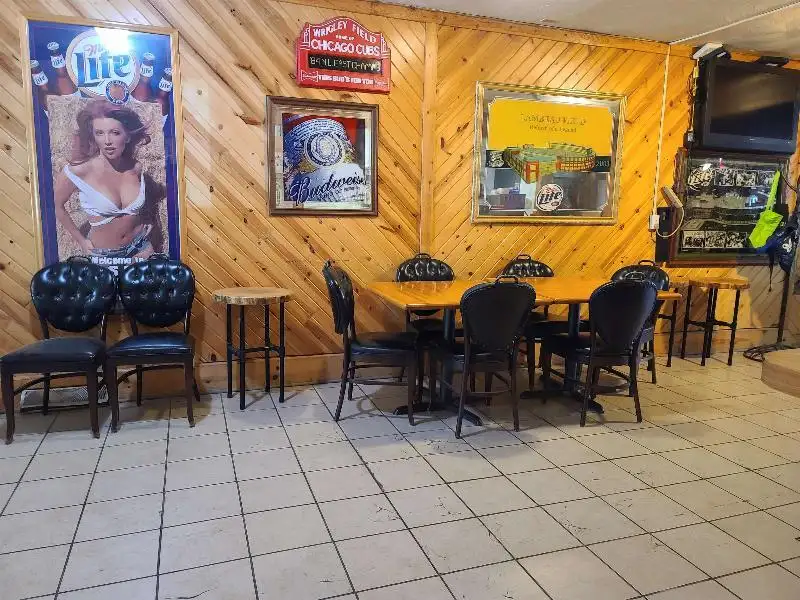 Established Bar for Sale in Downtown Pardeeville, Wi with Outdoor Seating