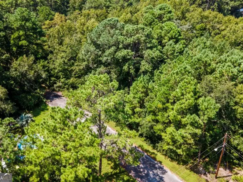 9,000 Sqft Industrial Building on 1.03 Acres in St. Marys, Ga