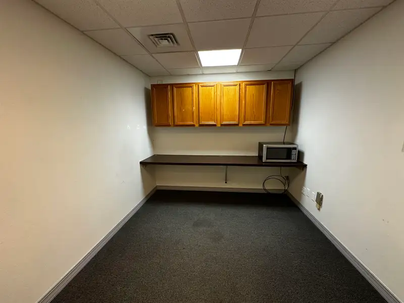 Warehouse and Office Space with Gated Yard in Prime Location
