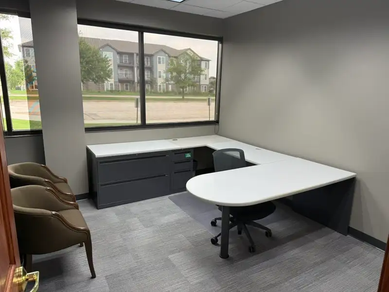 Furnished Office Space for Sublease in Southwest Cedar Rapids – 40,770 Sf