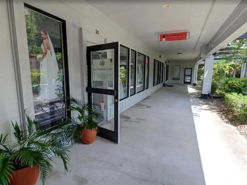 Retail Suite for Sale in Thornebrook Village, Gainesville - 1,699 Sf with Income Opportunity