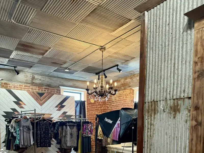 Retail Building for Sale in Downtown Lebanon - Upgraded Space with Office Area