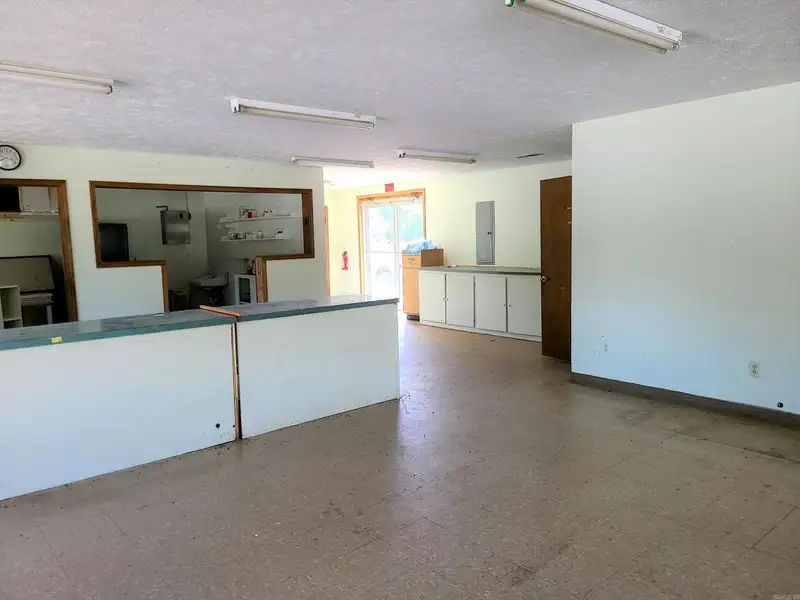 Commercial Property with Highway Frontage, Multiple Buildings, and 6 Acres in St. Joe