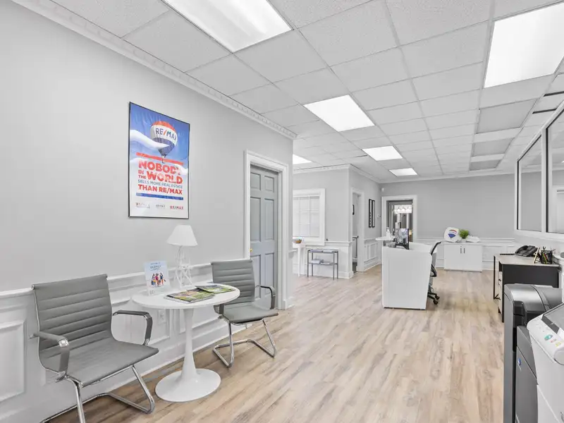 Standalone Commercial Building with Drive-thru in High-traffic Pawleys Island Location