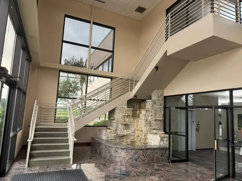 Furnished Office Space for Sublease in Southwest Cedar Rapids – 40,770 Sf