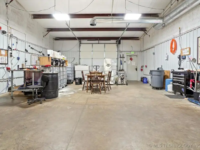 Modern Industrial Property on 9 Acres with Versatile Space and Expansion Potential