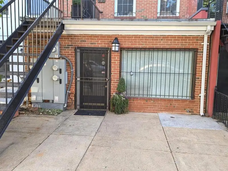 Ground Floor Retail Space for Lease in Logan Circle/shaw - 730 Sf