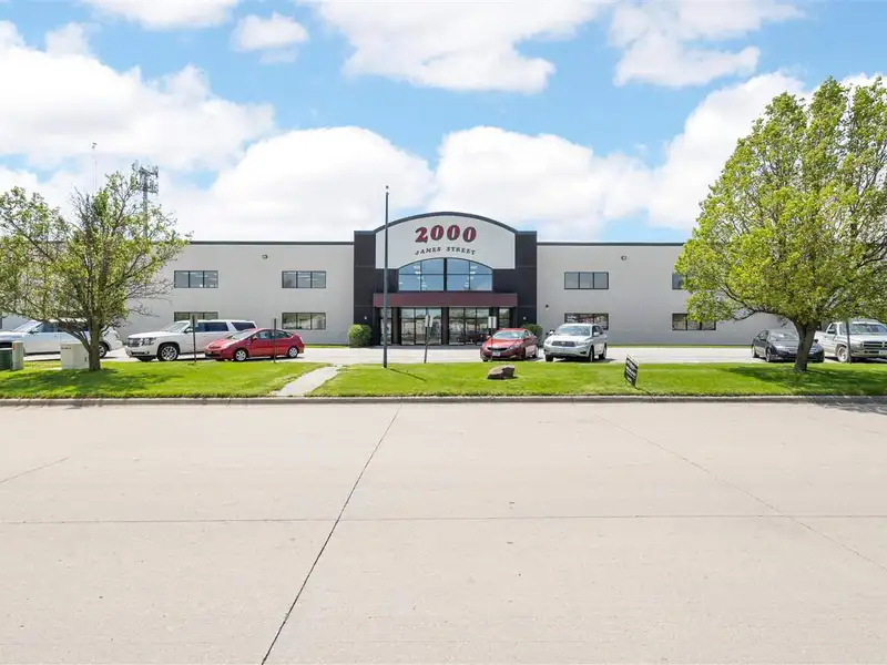 Warehouse Bay for Lease at 2000 James St, Near Coralville Strip