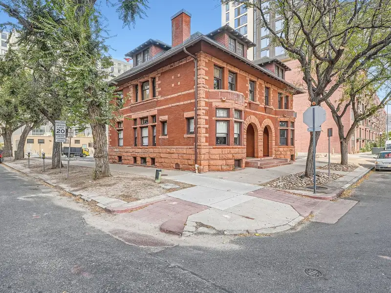 Fully-leased Culinary Investment: 10 Kitchen Stations in Central Location