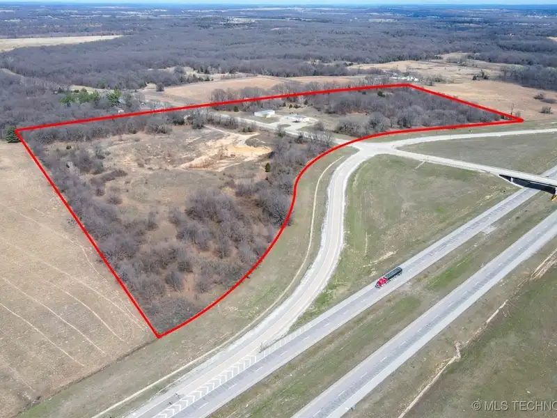 Prime Commercial Development Opportunity: 31 Acres with Highway Frontage in Okemah, Oklahoma