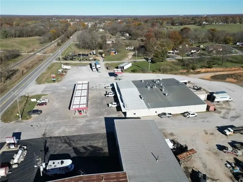 Established Truck Stop and Convenience Store with Restaurant in High-traffic Location