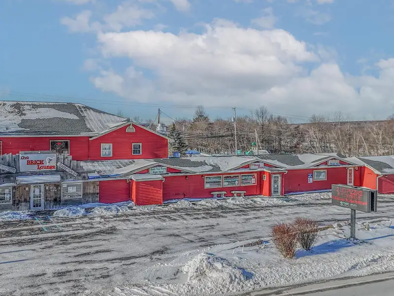 Turnkey Pizzeria and Tavern for Sale in Blakeslee, Pa - Prime Location on Route 115