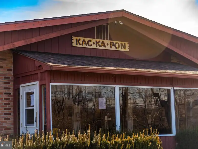 Established Restaurant with Commercial Kitchen and 120+ Seating in Hardy County