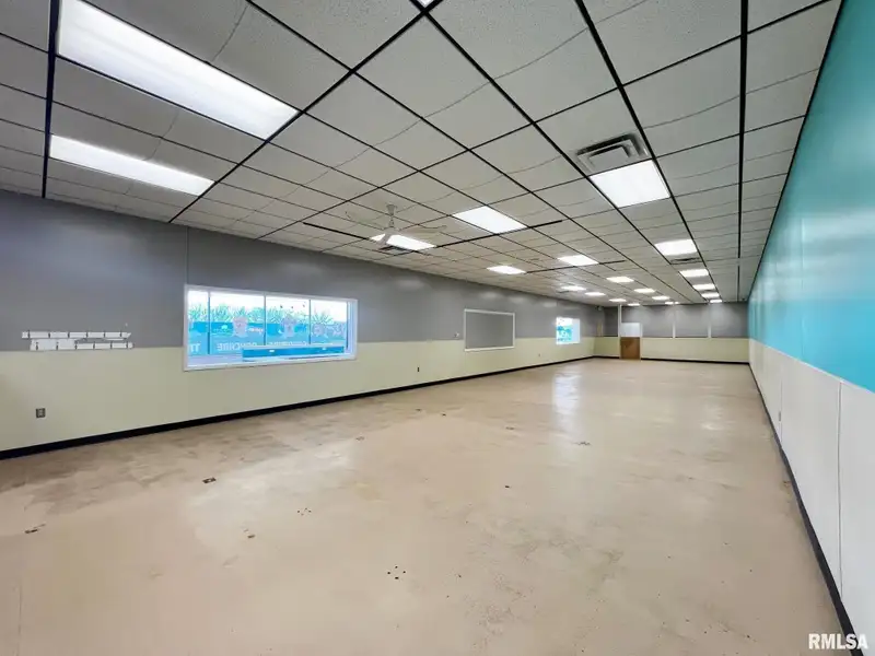 Standalone Commercial Building for Sale or Lease in Peoria's Metro Centre