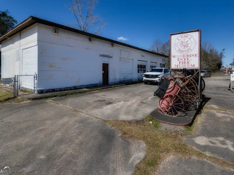 4-acre Commercial Property with Historic Fire Museum on Us Hwy 17, Woodbine