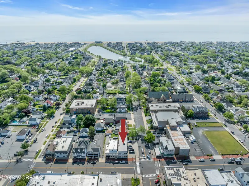 Versatile Commercial Lease in Prime Belmar Location, 5,000 Sq. Ft. Total Available