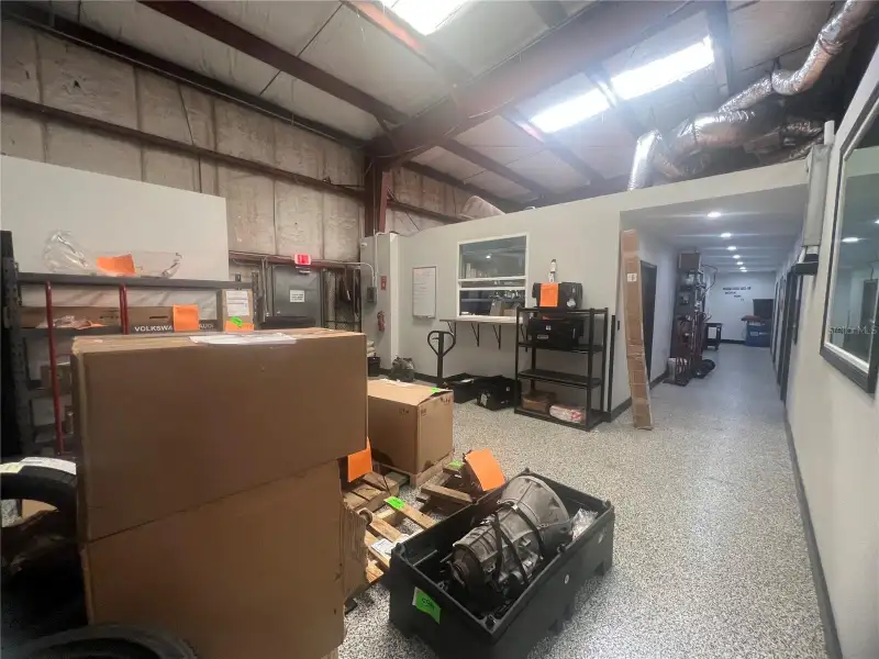 Income-producing Investment Property on South Main Street, 6.05 Acres with Diverse Tenants
