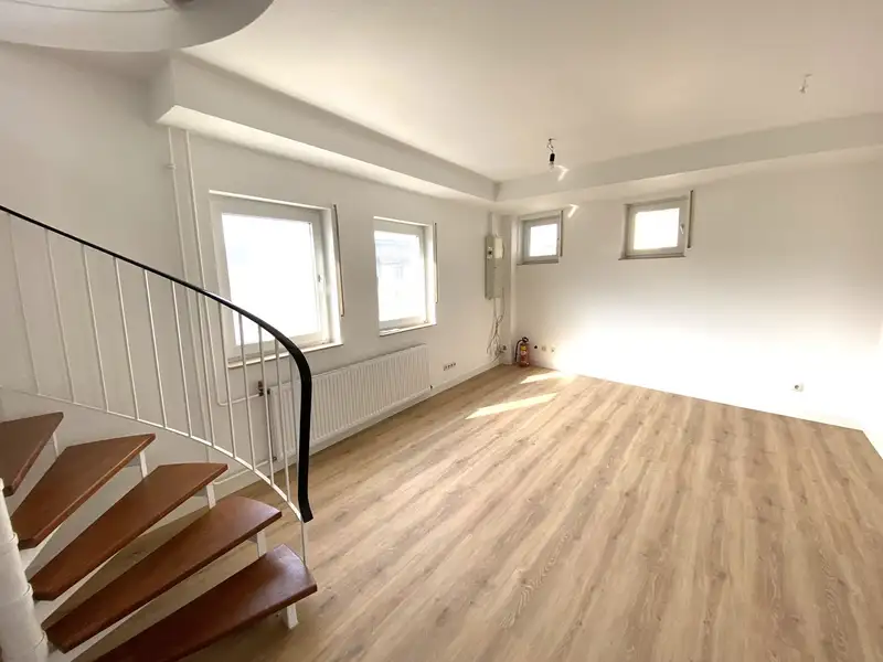 Commercial Office/practice Space in Central Lindenfels with Unique Layout and Castle Views