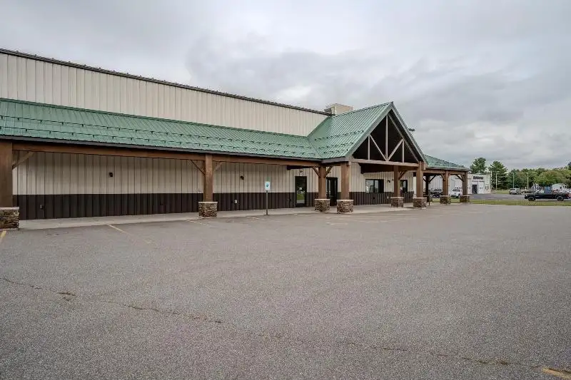 Prime Retail and Warehouse Buildings for Sale on Main St with High Traffic Counts