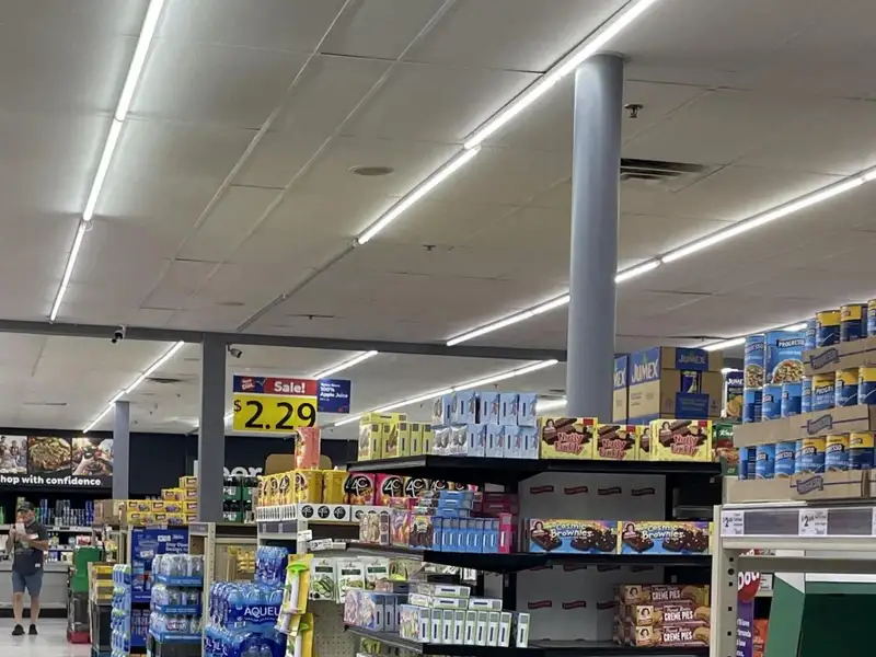 Established Grocery Store in Community Heart, Prime Location with Growth Potential