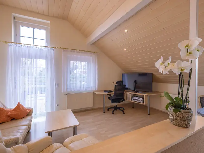Renovated Country Hotel and Apartment Complex Near Romantic Road with Expansion Potential
