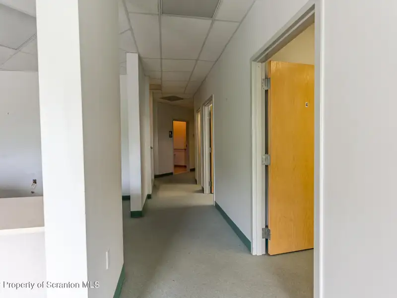 Commercial Lease Opportunity in High Traffic Location, Clarks Summit