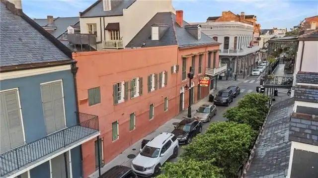 Versatile Mixed-use Property in Prime French Quarter Location
