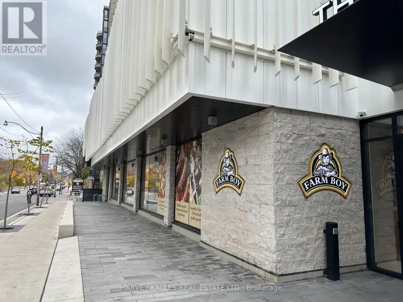 Prime Retail Space for Lease in High-traffic Town Mall Near Yonge Street