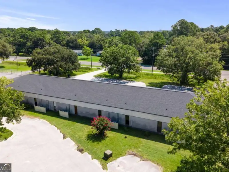 9,000 Sqft Industrial Building on 1.03 Acres in St. Marys, Ga
