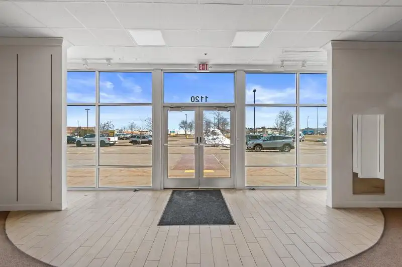 Retail Space for Lease in Plover, Wi - 4,000 Sf with High Visibility
