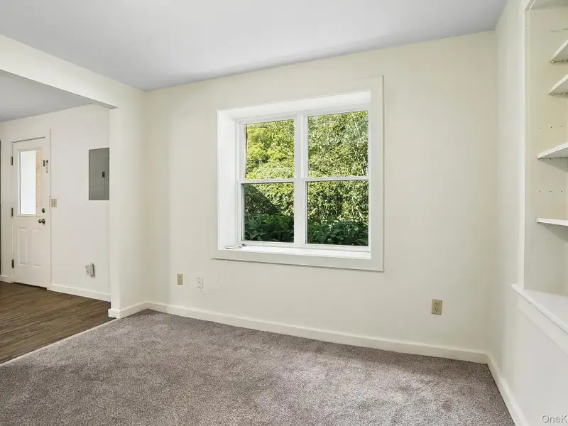 Multi-use Property with Accessory Apartment in High Visibility Location
