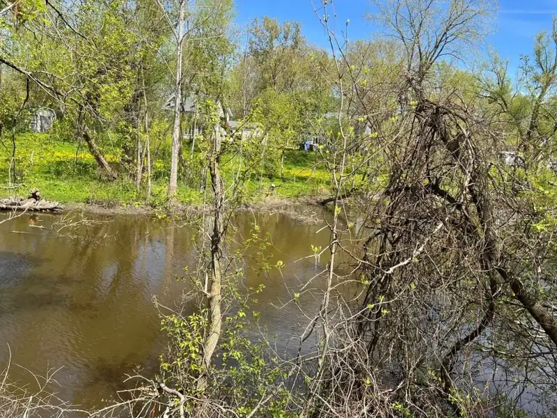 Riverfront Lot in Rivière-beaudette Near Golf Course and Lake Saint-françois