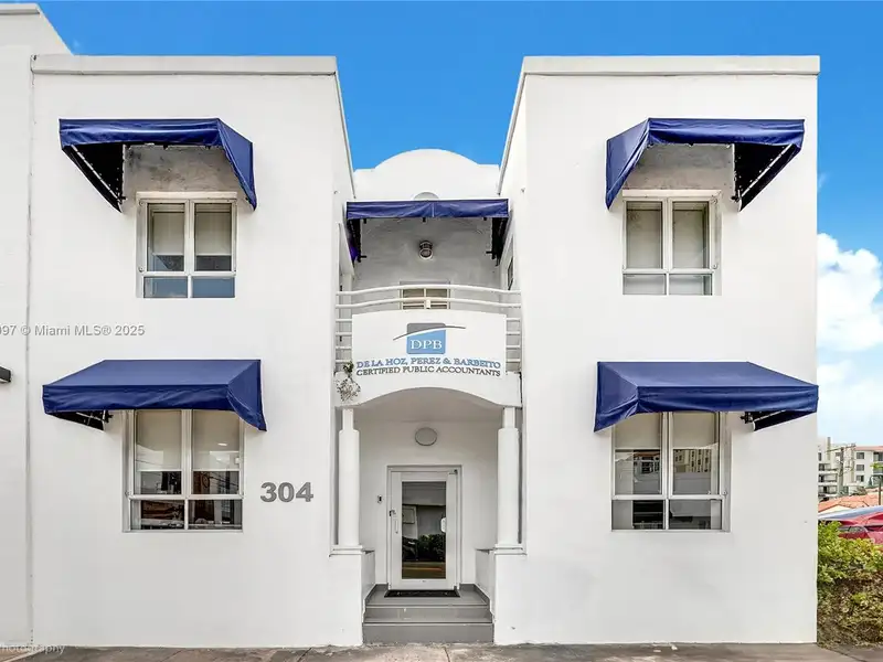 Modern Office Space for Lease in Prime Coral Gables Location with Flexible Floor Plans