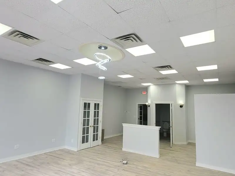 Retail Space with Glass Facade, 850 Sq Ft, Near Hillside Avenue and Lie