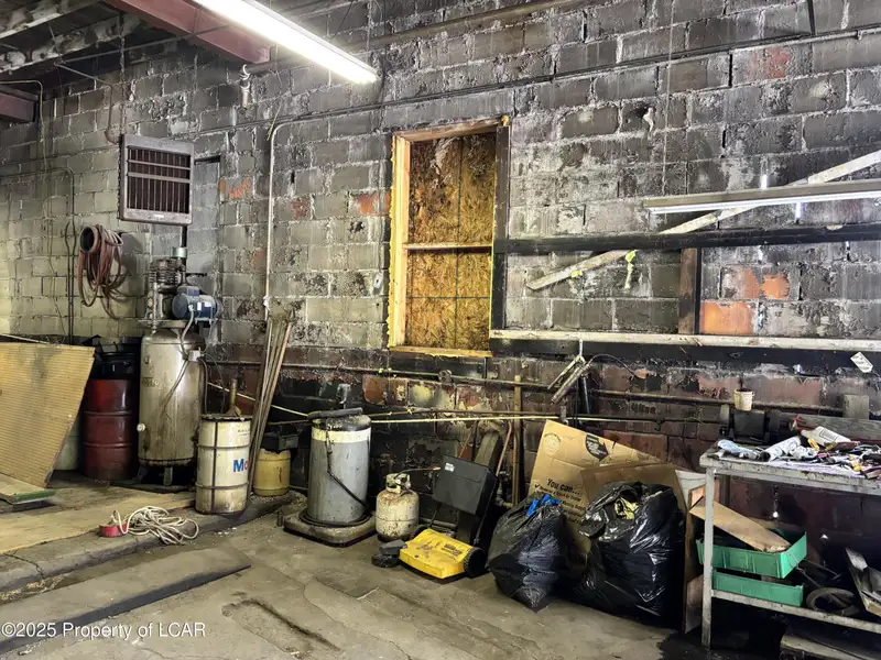 Convenient Storage Garage Available for Rent