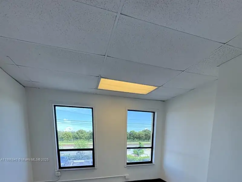 For Lease: Versatile Second-floor Retail/office Space in Pompano Beach