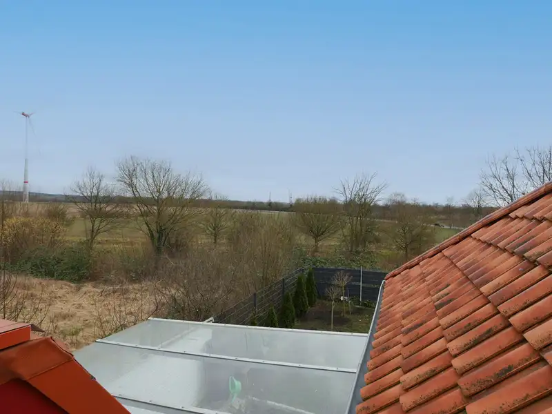 Versatile Residential and Commercial Property in Bad Lippspringe with Garden and Parking
