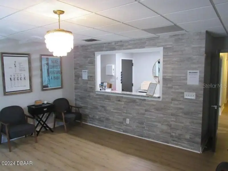 Renovated Medical Suite in Granada Oaks Building, Ormond Beach - 1632 Sf Turnkey Opportunity