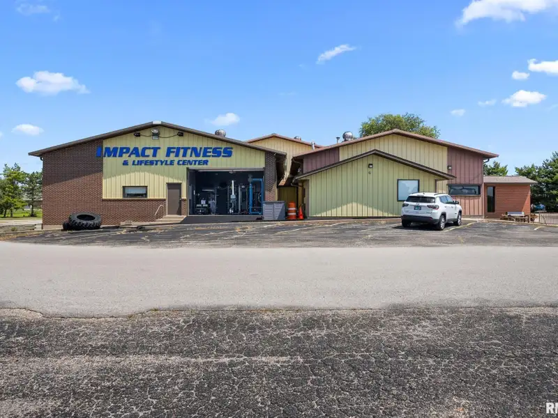 Turnkey Commercial Fitness Facility with Strong Membership Base in Prime Location