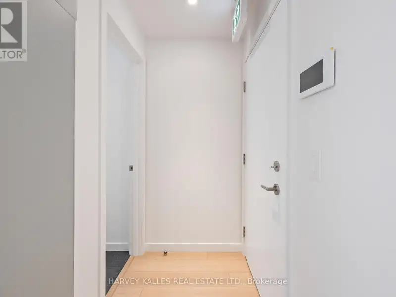 Modern Two Bedroom Suite in Bedford Park with High-end Finishes and Great Amenities