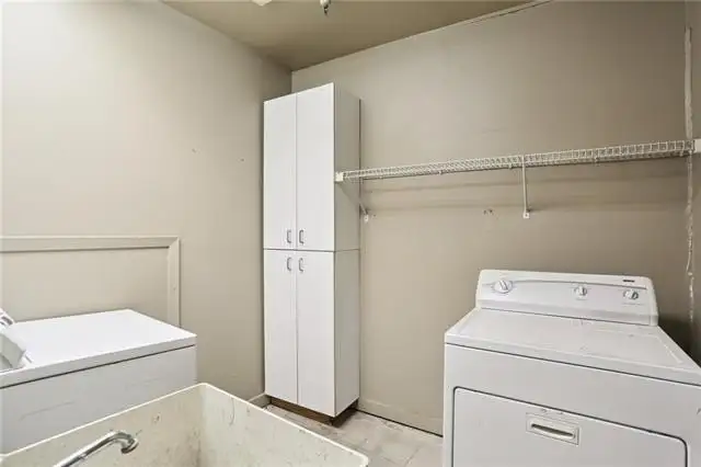Historic 3-bedroom Residence with Rooftop Terrace in Cbd, Plus 1-bedroom Unit for Rental