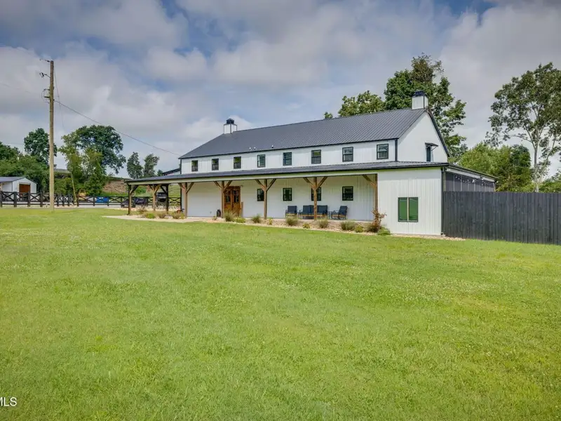 Custom Barndominium on 3 Acres with Pool and Income-generating Garage in Tennessee