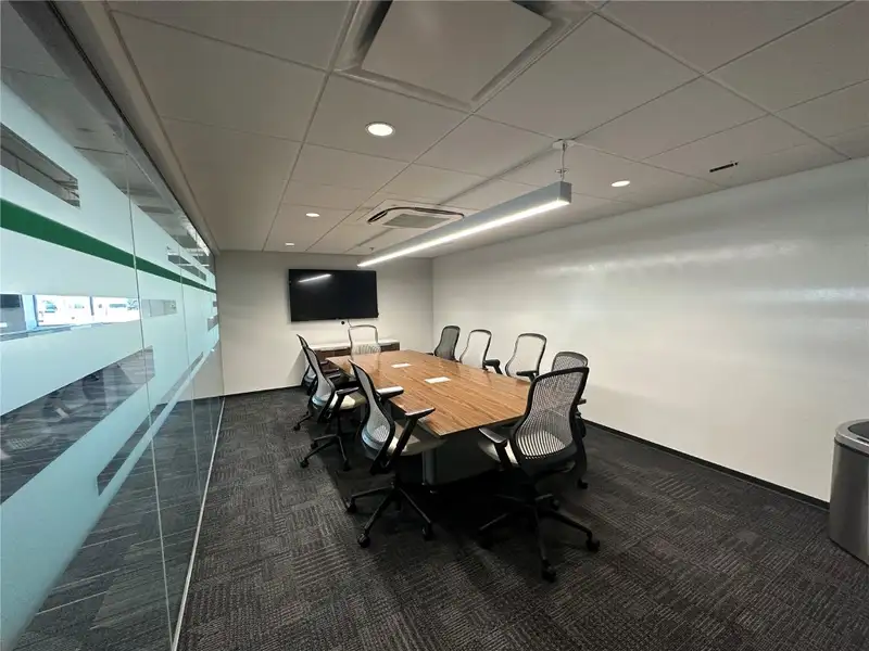 Modern Office Space with Amenities in Hiawatha, Ia - Ample Parking and Training Rooms