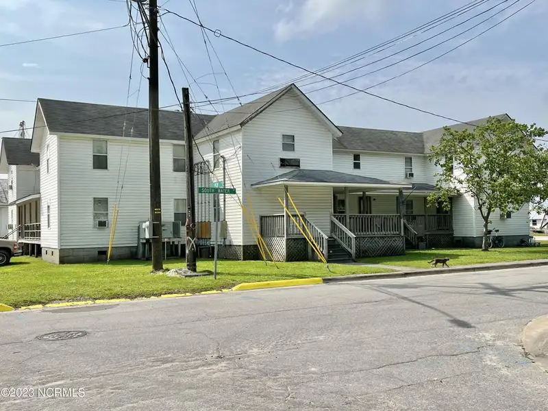 Prime Waterfront Mu-1 Development Opportunity in Historic Oriental, Nc with Deepwater Dockage