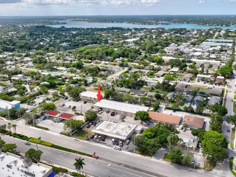 End-cap Warehouse with Offices in Central Jupiter, Move-in Ready