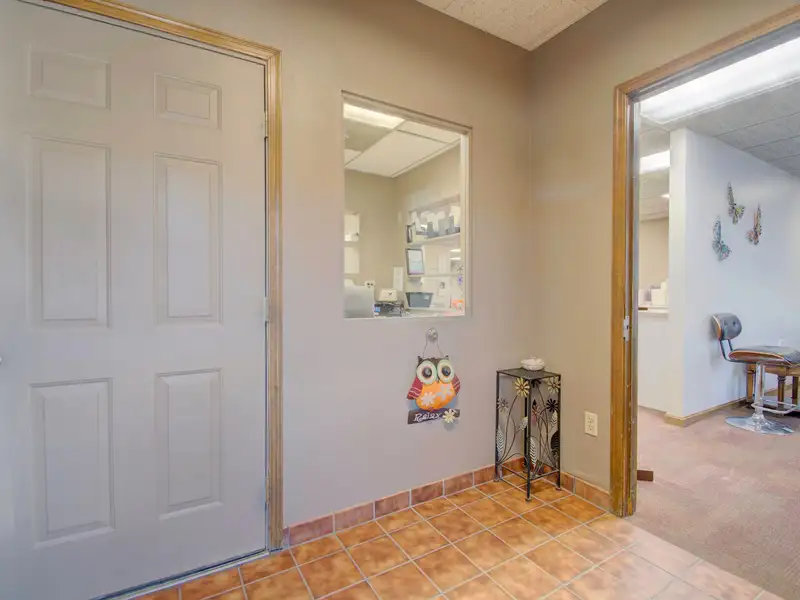 Move-in Ready 5,000 Sq Ft Commercial Space in Prime Edgewood Location